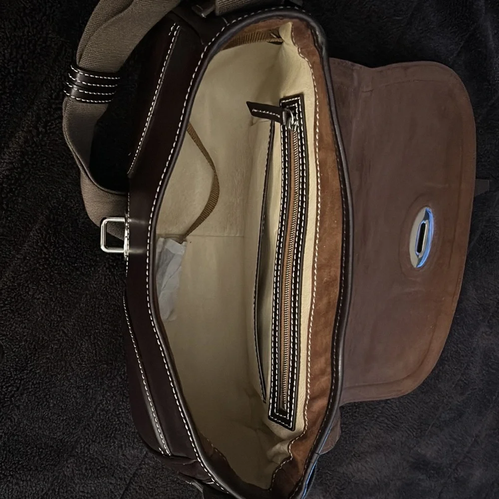 New Dooney and Bourke bag - Picture 7 of 14